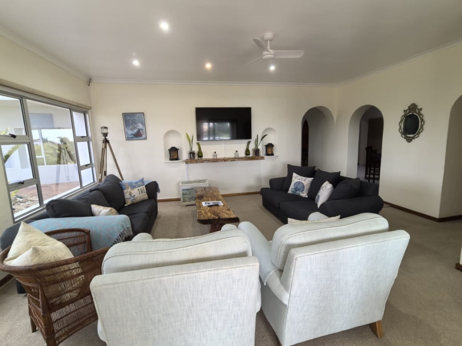 To Let 4 Bedroom Property for Rent in St Francis Bay Village Eastern Cape